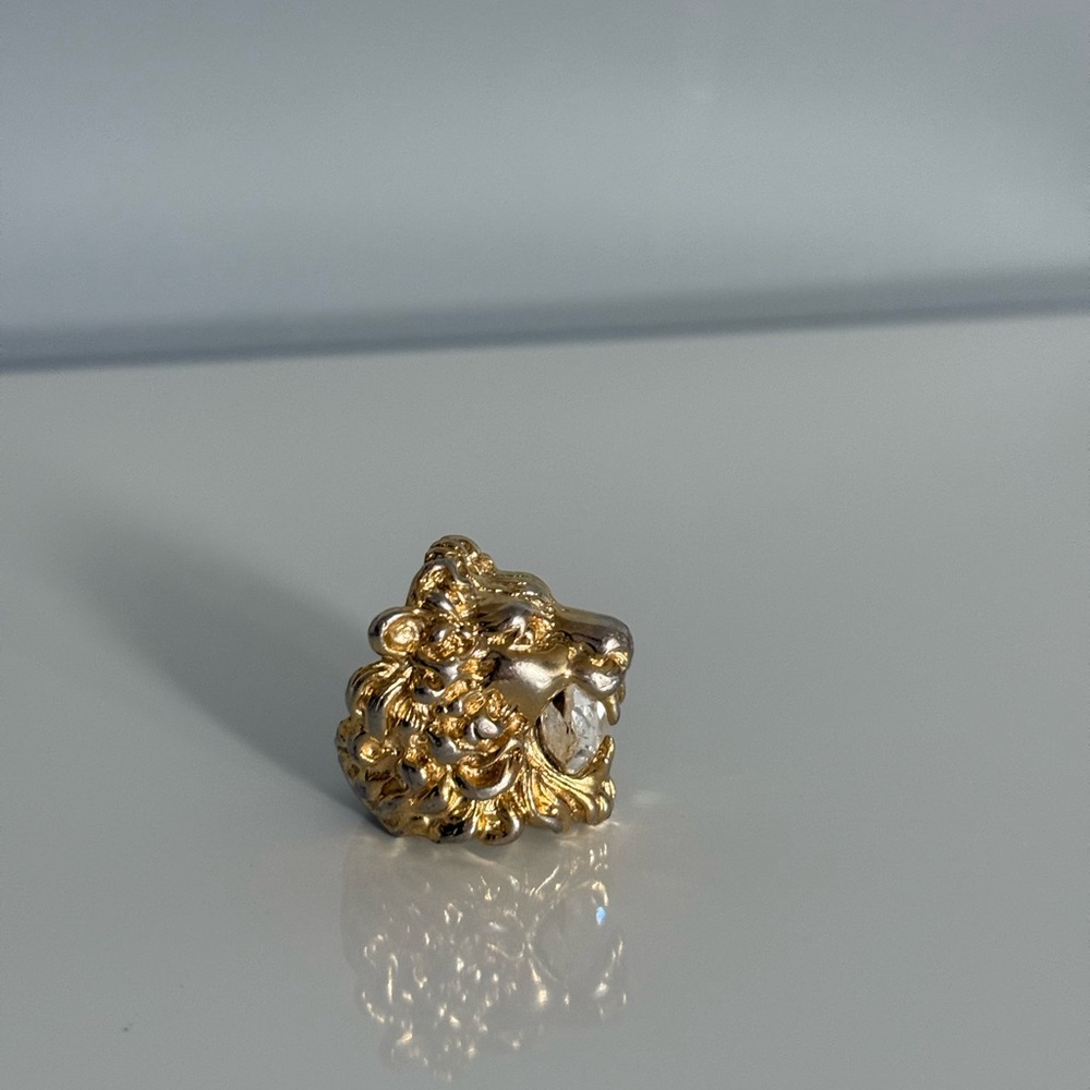 Gucci Gold Statement Jewelry Ring - Picture 2 of 5